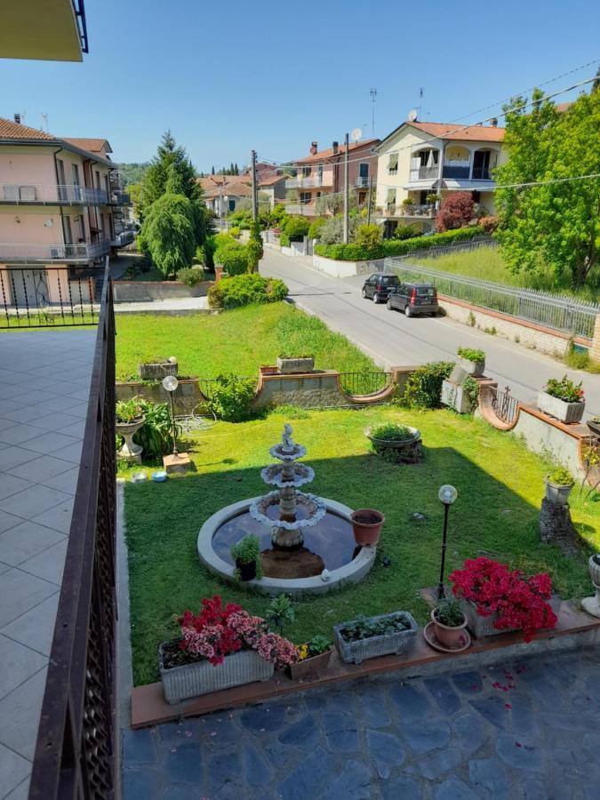 La Casa Del Tiglio Lägenhet Sarzana Exteriör bild