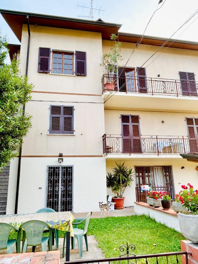 La Casa Del Tiglio Lägenhet Sarzana Exteriör bild